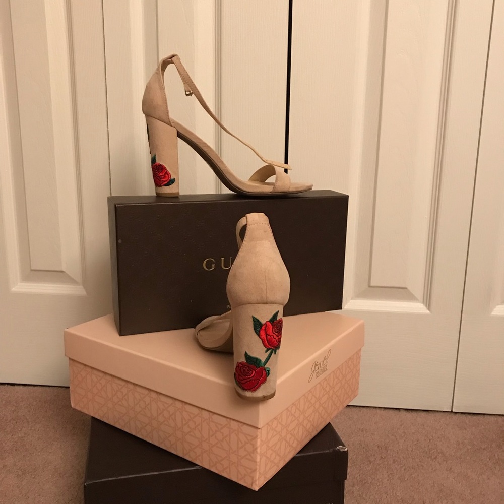 Boots - Picture 4 of 8
